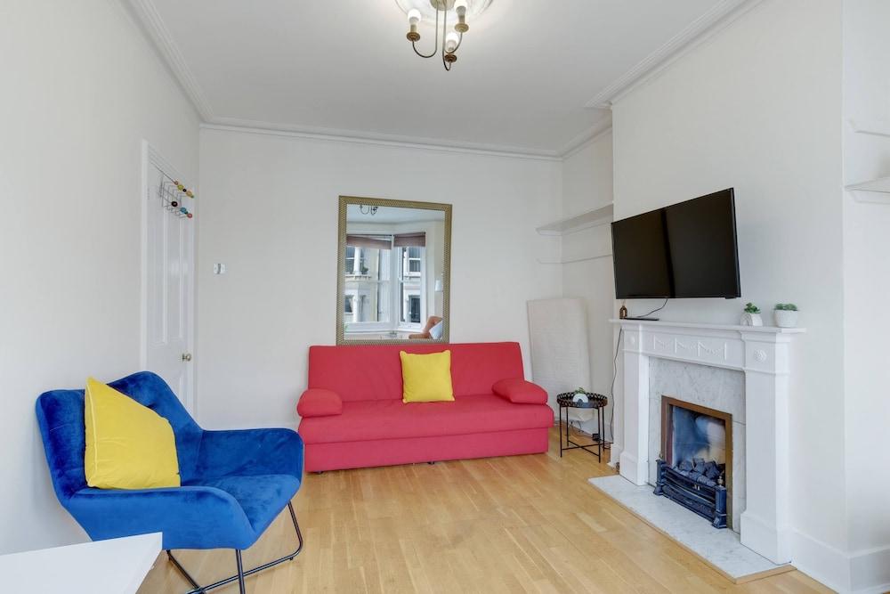 Mirabel Apartment 2 Bedrooms Fulham - Tap to explore photos