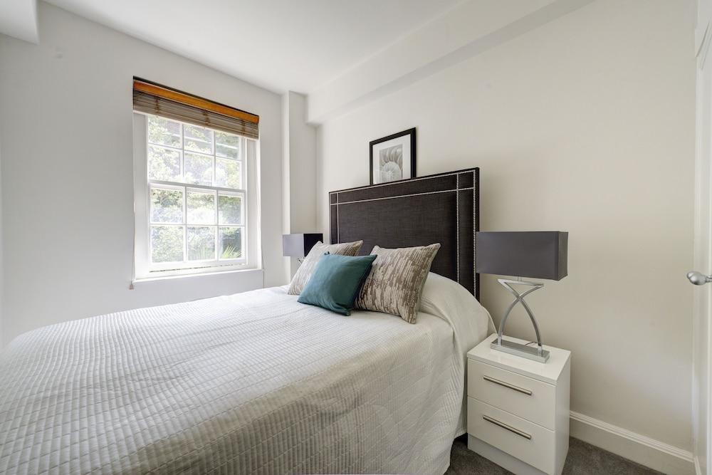 Pelham Court Apartments