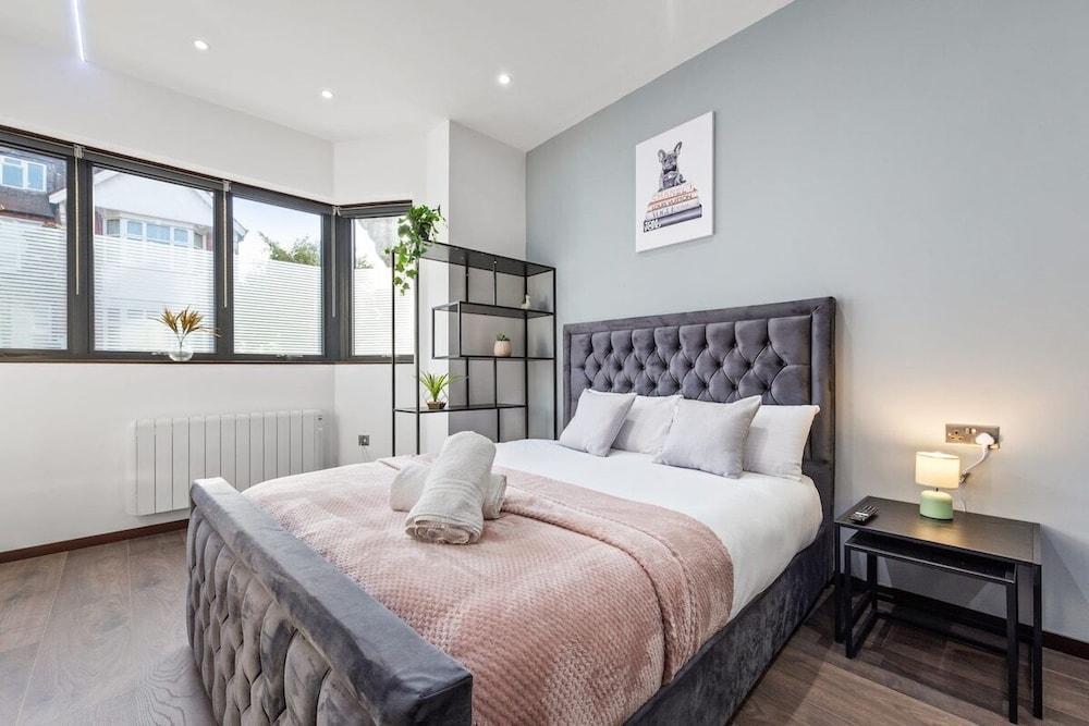 Golders Green Stays Room Type - Double Room, Private Bathroom (GF 8A - Woodstock)