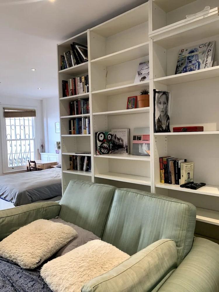 Bright & Inviting 2BD Studio - Hoxton - Tap to explore photos