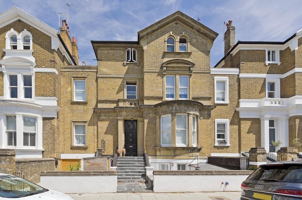Beautiful Battersea Home by Clapham Junction by UnderTheDoormat - Tap to explore photos