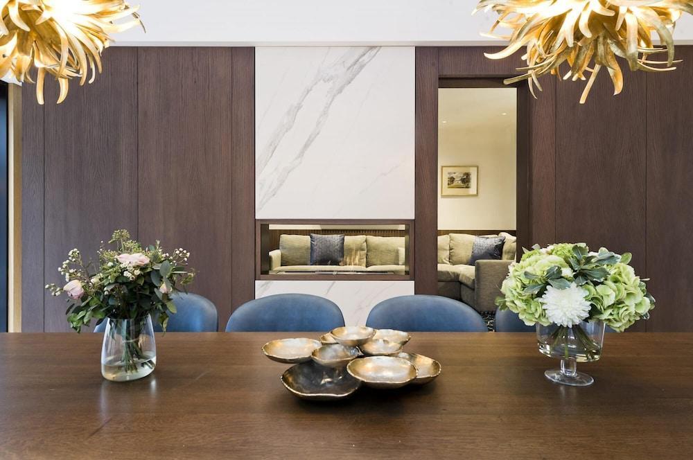 Stunning Fulham Apartment - Tap to explore photos
