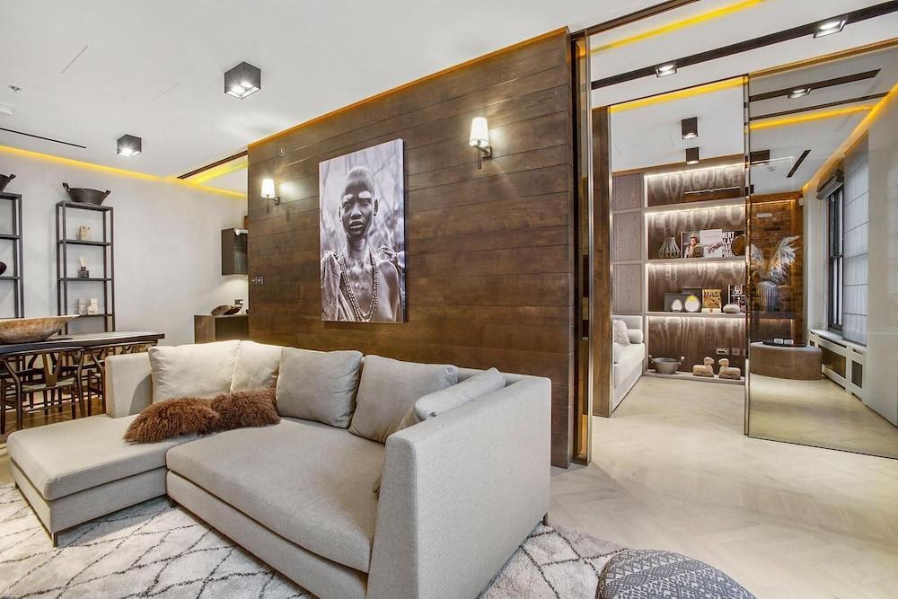 Luxurious Mews House in Pavilion Road - 3 Bedroom - Tap to explore photos