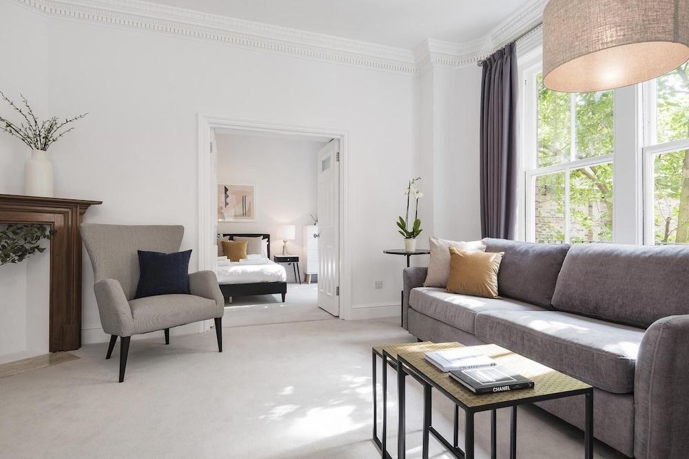 The King s Road Suite Next to Sloane Square - Tap to explore photos