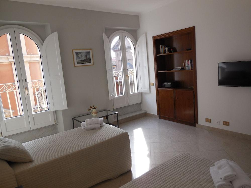 Apartment for 4 Persons - Tap to explore photos