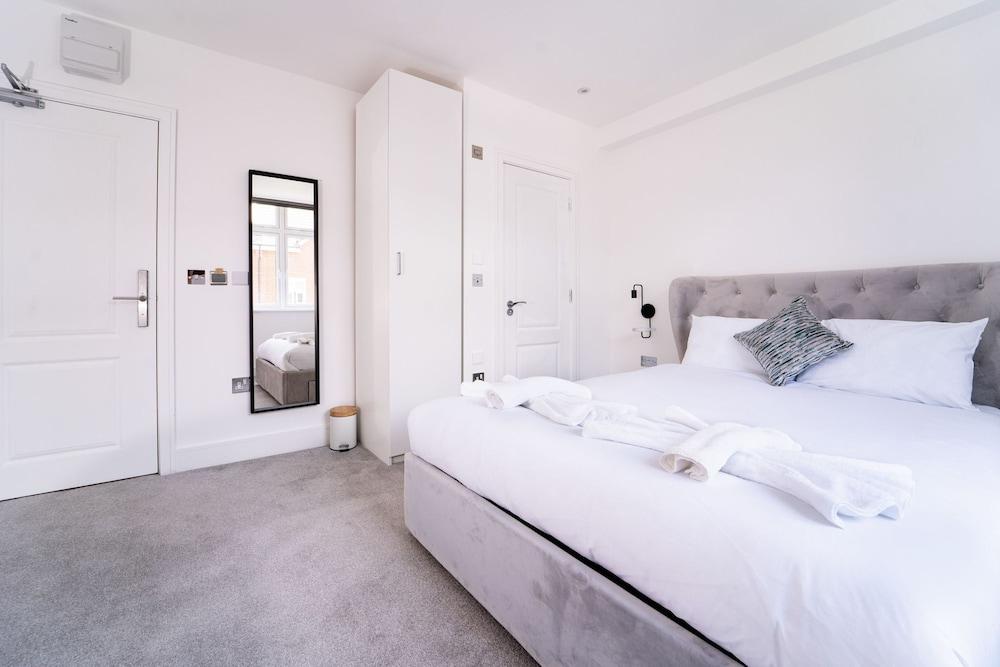 The Woodman Hotel Room Type - King Room