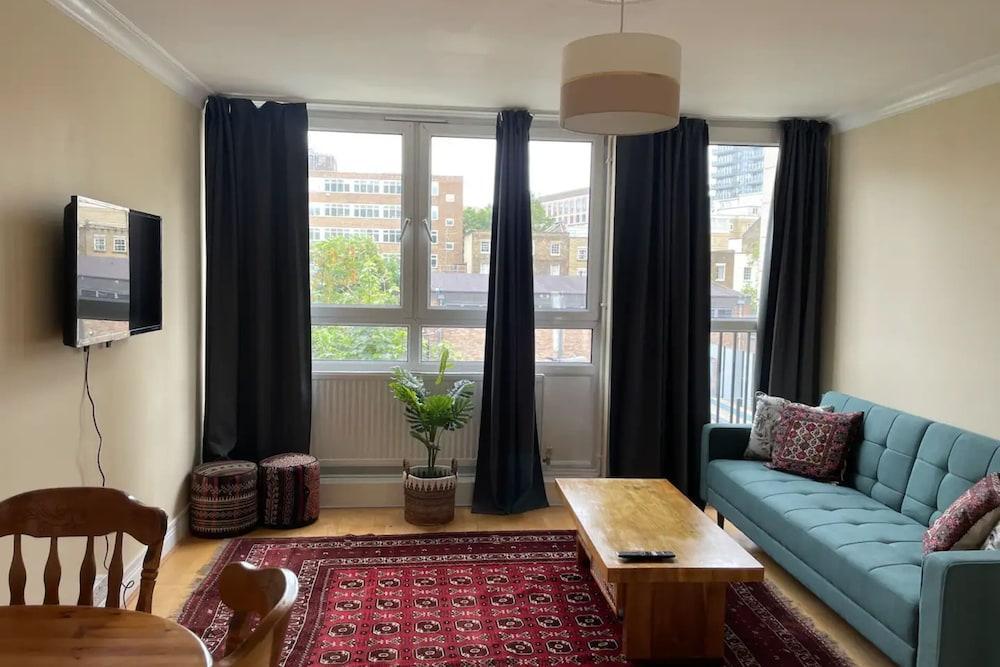 Calm & Central 2BD Flat - Marylebone - Tap to explore photos