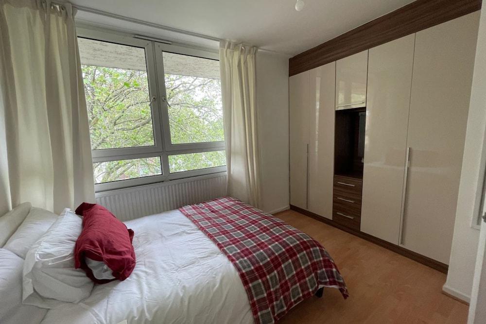 Calm & Central 2BD Flat - Marylebone - Tap to explore photos