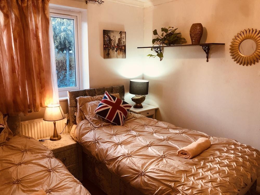 Centrally Located 4 Bedroom House - Tap to explore photos