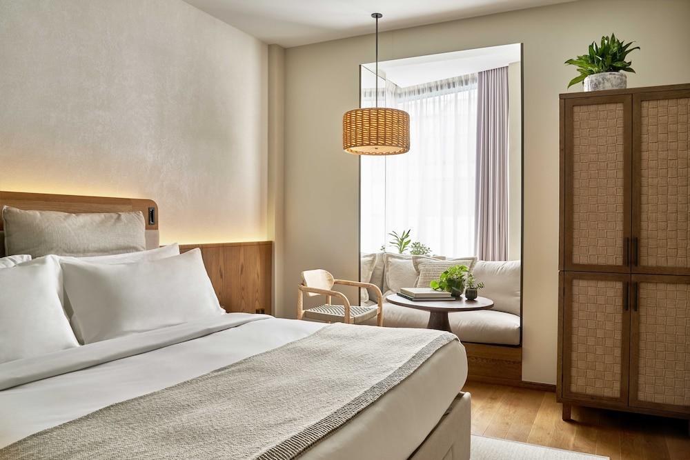 1 Hotel Mayfair Room Type - Room, 1 King Bed (King)