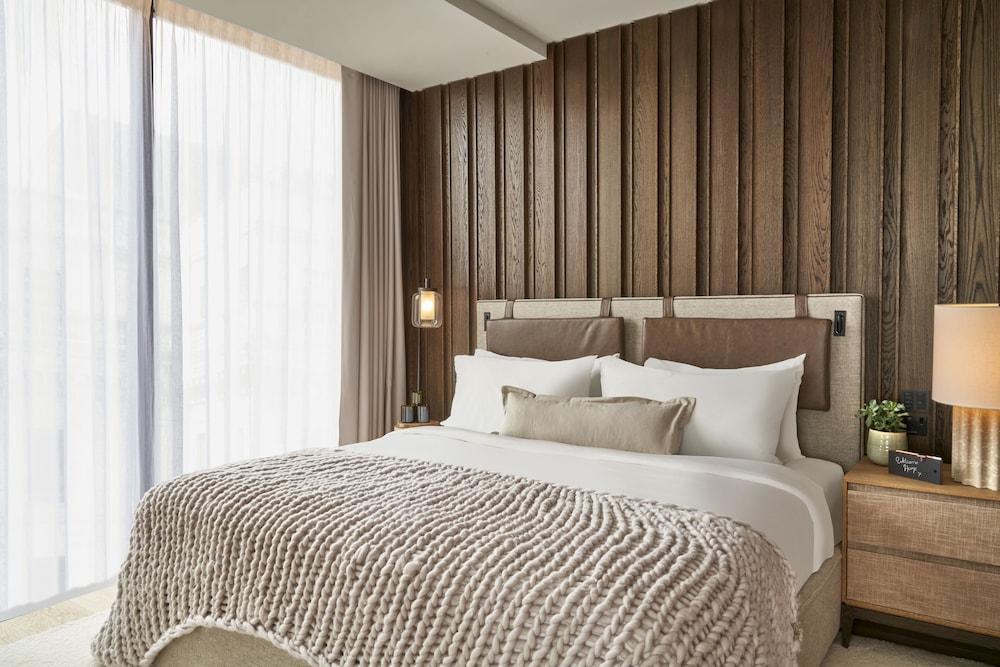 1 Hotel Mayfair Room Type - Suite, 1 Bedroom (Skyline)