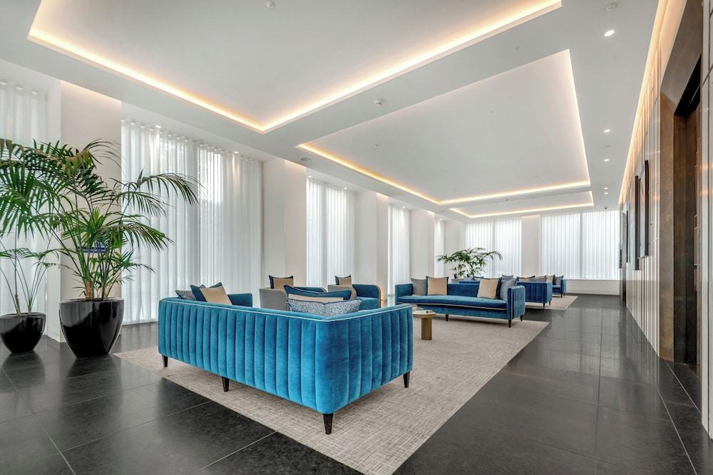 Stunning Serviced Apartment-Canary Wharf - Tap to explore photos