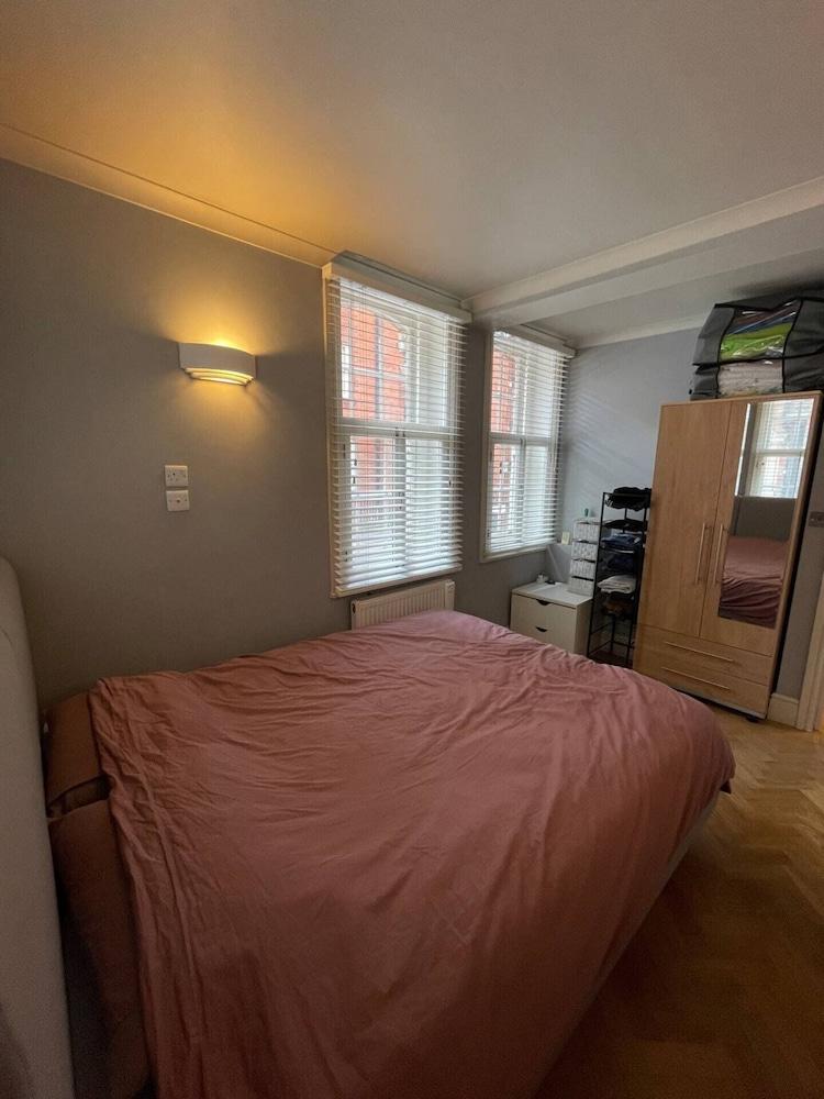 Central 1BD Flat - Tottenham Court Road - Tap to explore photos