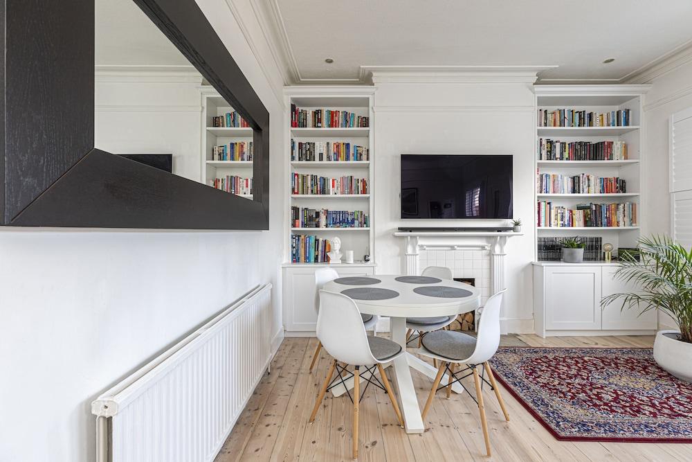 JOIVY Deluxe 2bed apartment with terrace - Tap to explore photos