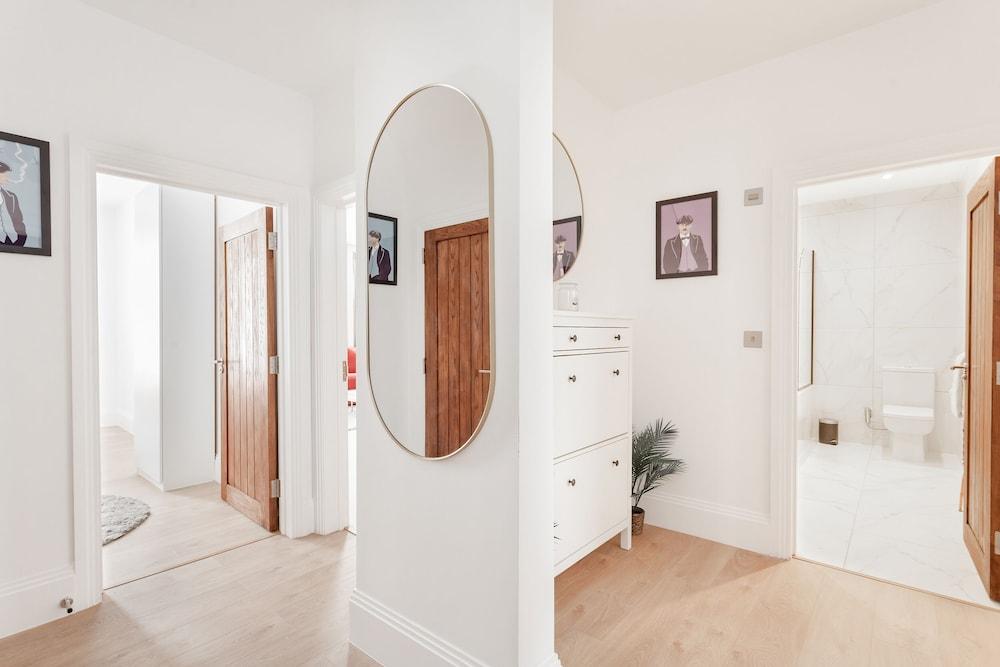 Central London | Serviced Apartments - Tap to explore photos