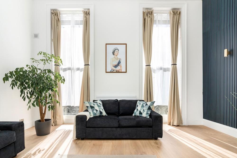 Central London | Serviced Apartments - Tap to explore photos