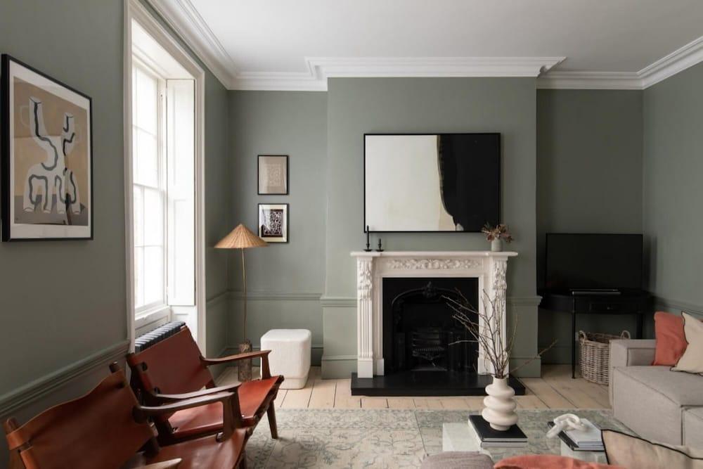 The Southwark Arms - Glamorous 5bdr House With Garden - Tap to explore photos