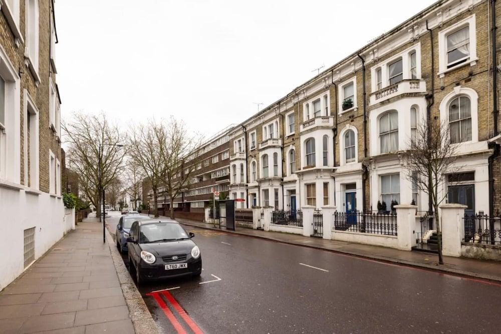 The London Hideout - Glamorous 2bdr Flat With Garden - Tap to explore photos