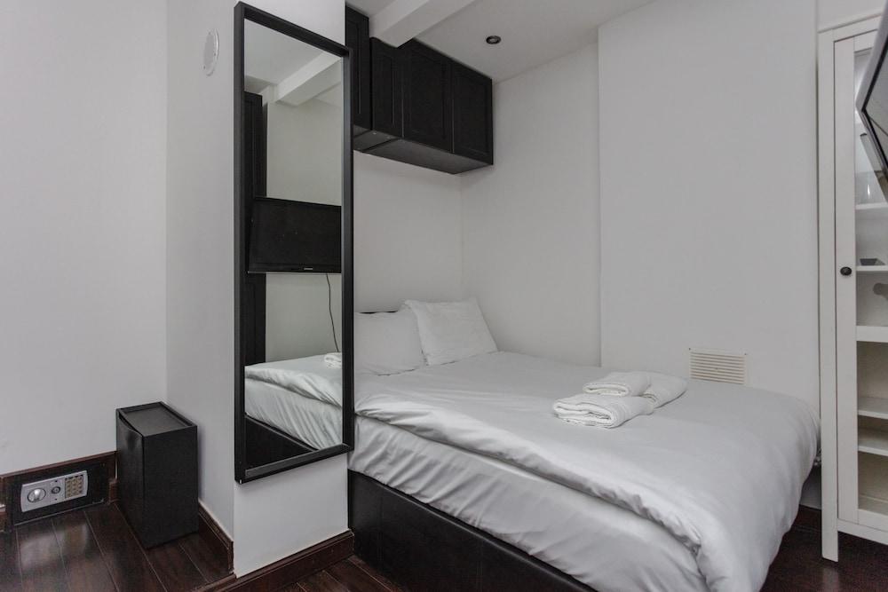 Stylish Apartment in the Heart of Shoreditch - Tap to explore photos
