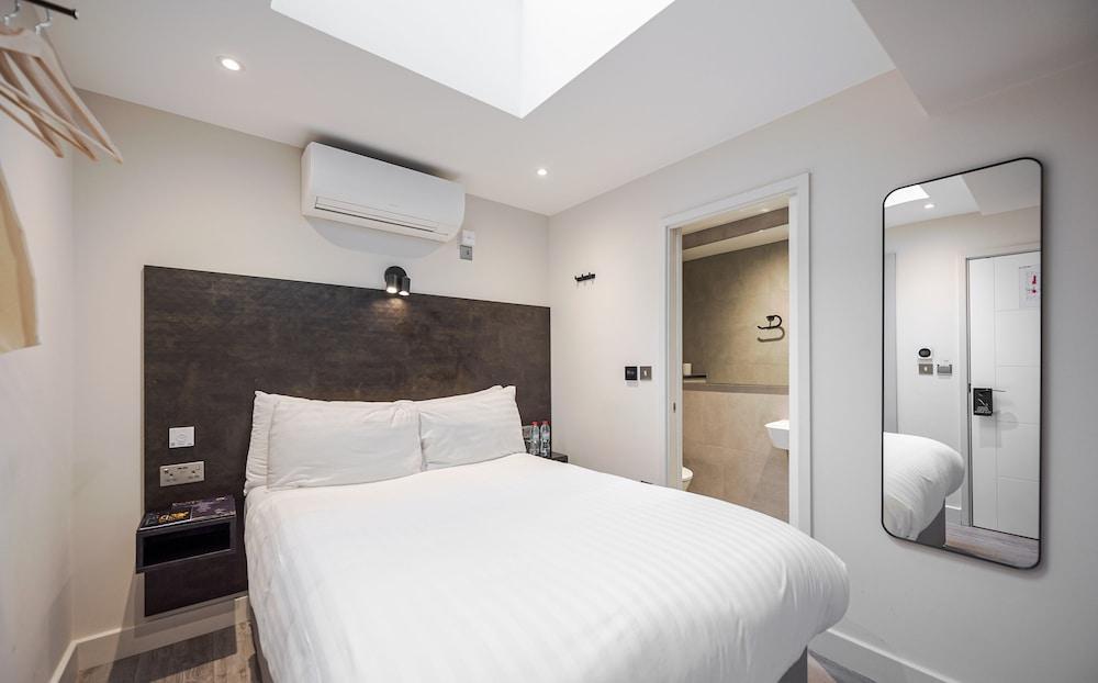 St Pancras Inn Room Type - Basic Double Room