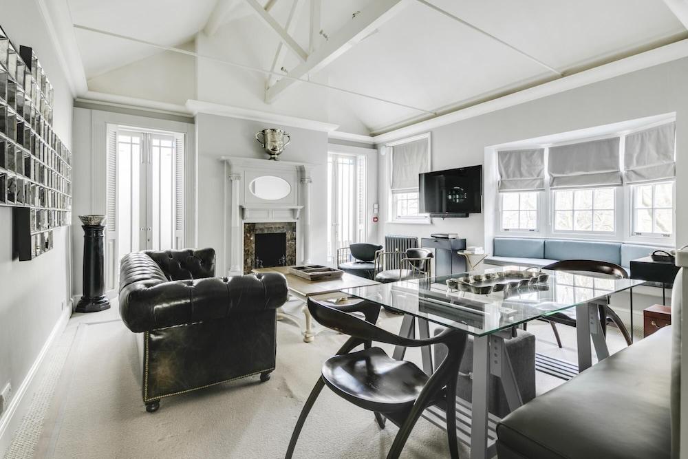 Stunning Mayfair Penthouse Close to Selfridges - Tap to explore photos