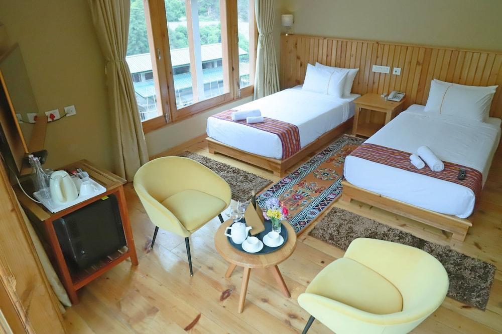 Cholay khangzang Room Type - Deluxe Double or Twin Room
