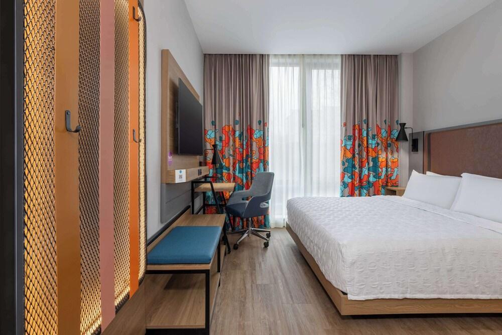 Tru by Hilton Brooklyn Room Type - 1 KING BED