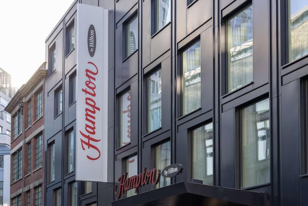 Hampton by Hilton London Old Street - Tap to explore photos