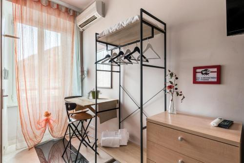 Vecchio Treno guest house Room Type - Twin Room with Bunk Bed
