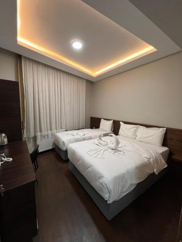 Gold Corner Hotel Room Type - Triple Room