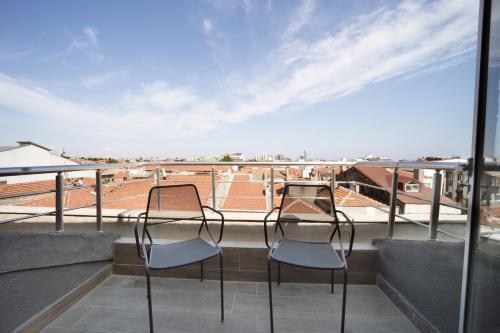 Second Suit Hotel - Tap to explore photos