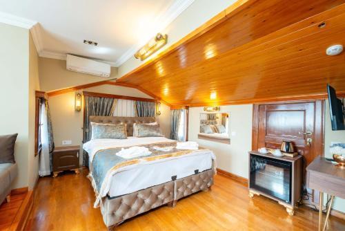Brown Mansion Oldcity Room Type - Comfort Triple Room