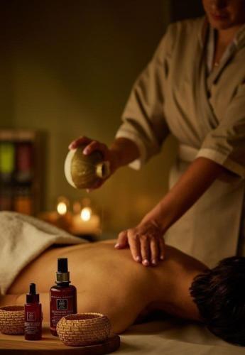 Atar Airport Hotel - Restaurant & Spa Wellness - Tap to explore photos