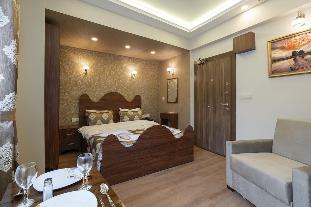 Capricorn by Otantik Suites Room Type - Superior Studio