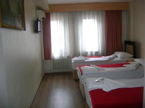 Hotel Ay Room Type - Triple Room