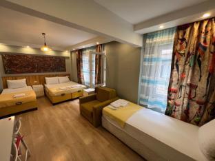 Rodin Hostel Room Type - Family Room for 4 People