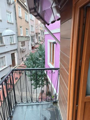 Taksim History Wooden Hostel - Tap to explore photos