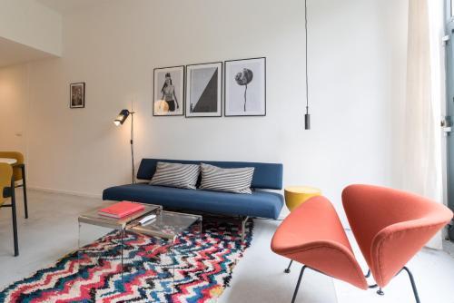 Studio in creative district - Tap to explore photos
