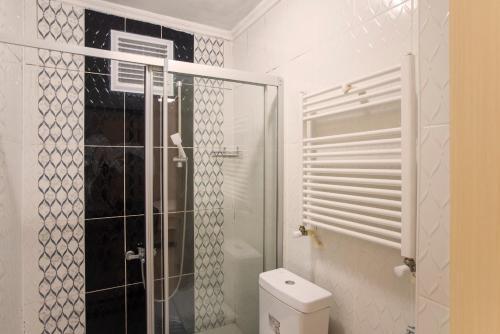 Divan Wooden Guesthouse - Tap to explore photos