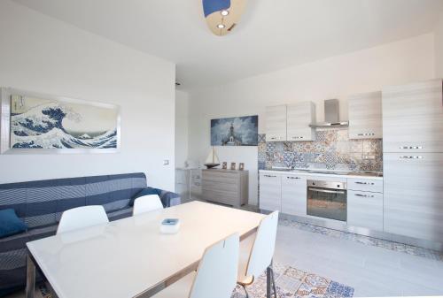 Surf and Windsurfer House Anzio Room Type - One-Bedroom House