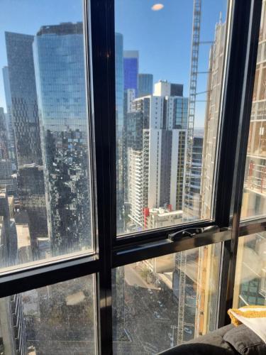 High Rise Unit in front of Crown with Free Parking