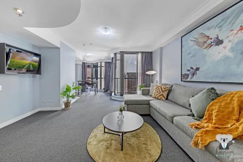 KozyGuru | Haymarket | Modern 1 Apt Best Location Room Type - One-Bedroom Apartment
