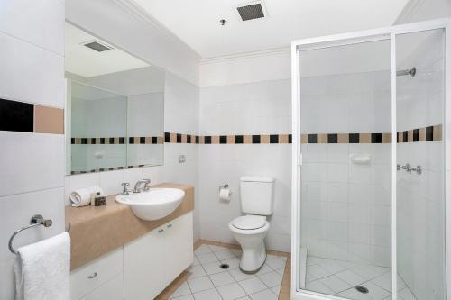 ALF49-Huge 2BR Penthouse Style, Great Water Views - Tap to explore photos
