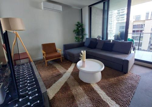 CBD Modern 2B2B Apt, Indoor Pool Sauna, Nice view Room Type - Apartment with View and Balcony