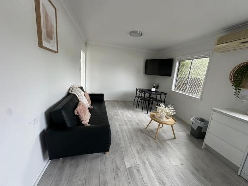 KozyGuru / Fairfield / 3 Bed House / Free Internet / Free Parking NFA011-House - Tap to explore photos