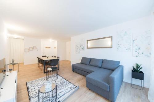 Suite Moderne Familiale 8 Pers - Disney 10m - 2 SDB Room Type - Three-Bedroom Apartment Suite Moderne Familiale 8 Pers - Disney 10m - 2 SDB Room Type - Three-Bedroom Apartment