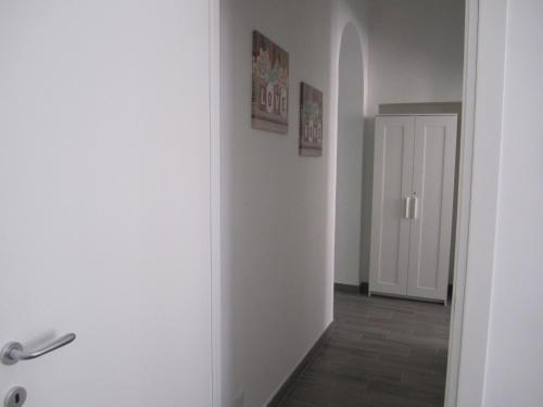 Piuma Celeste - Tap to explore photos