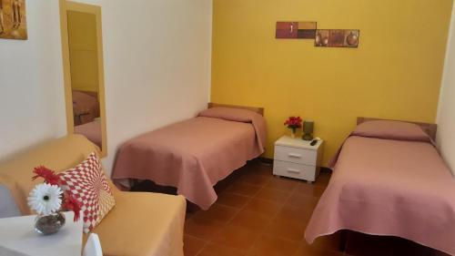 Caracciolo B&B Room Type - Twin Room with Shared Bathroom Caracciolo B&B Room Type - Twin Room with Shared Bathroom