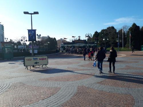 Le Charleston 3p 5 minutes Disney Parking gratuit Terrasse