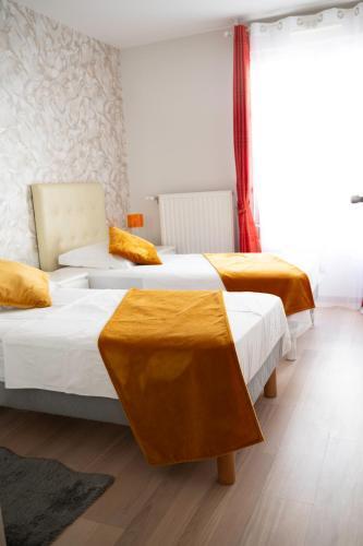 Luxury Orange Paris Disneyland